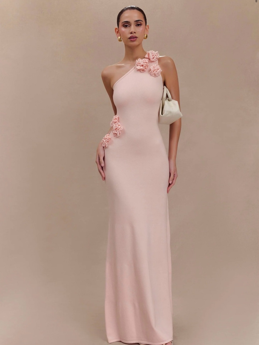 Meshki Paloma One Shoulder Knit Maxi Dress With Flowers - Baby Pink Size XXL